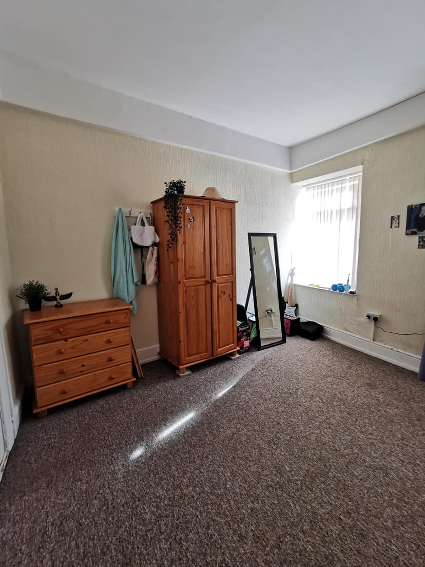 165 King Edwards Road - Image 10