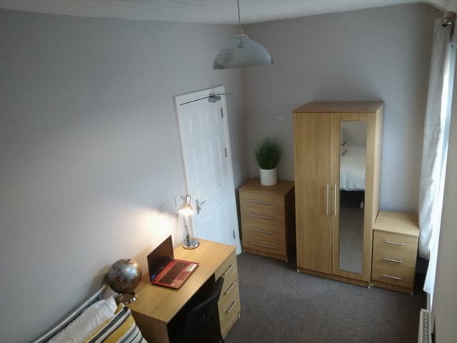 135 Danygraig Road - Image 8