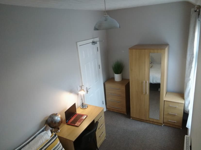 135 Danygraig Road - Image 8