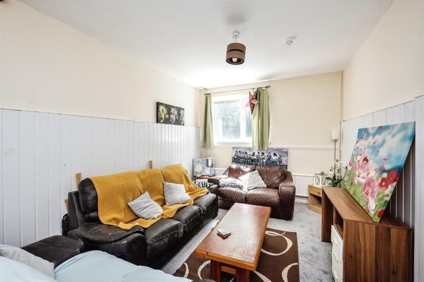 23 Brynymor Crescent - Image 2