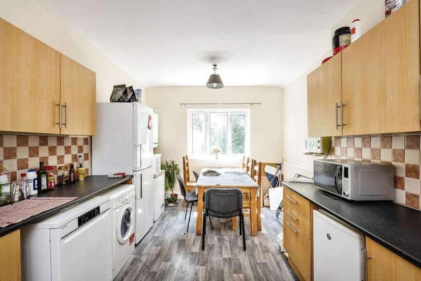 23 Brynymor Crescent - Image 8