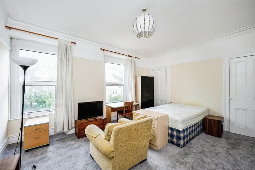 23 Brynymor Crescent - Image 11