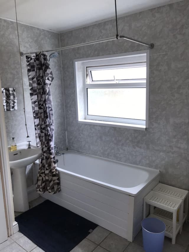 28 St Helens Avenue - Image 4