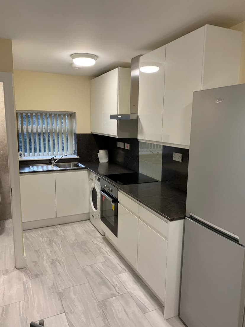 15 Middleton Street - Image 2