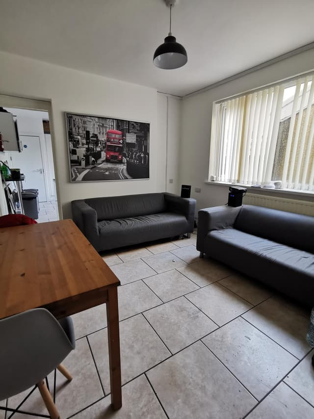 99 St Helens Road - Image 2