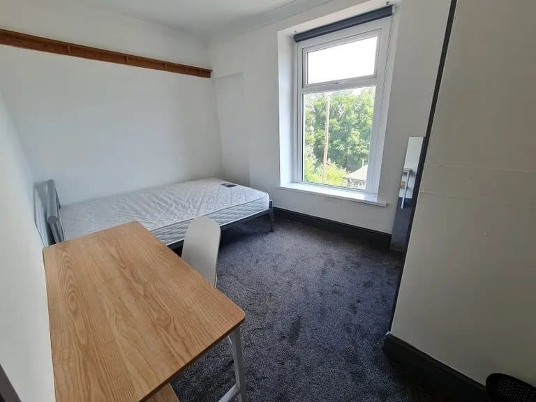 14 Terrace Road - Image 4