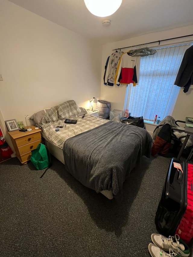 32 Park Place - Image 4