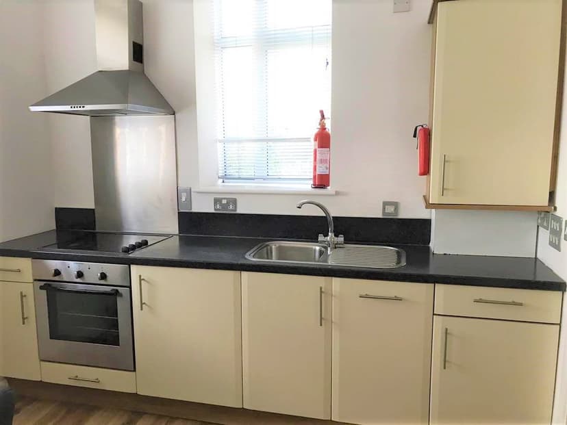 58-60 The Kingsway, Portland House - Image 4