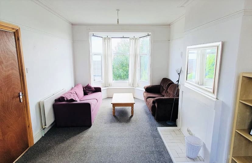 23 Hazel Road - Image 1