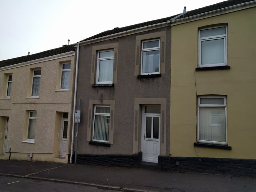 36 Crymlyn Street - Image 13