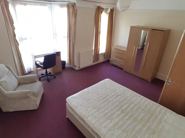 7 St Albans Road - Image 7