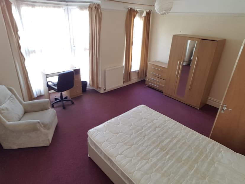 7 St Albans Road - Image 7