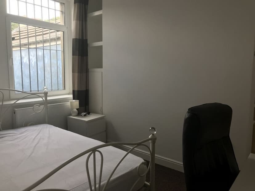 3 Mackworth Terrace - Image 7