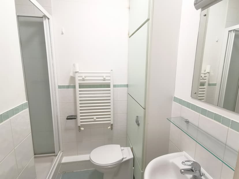 58-60 The Kingsway, Portland House - Image 5