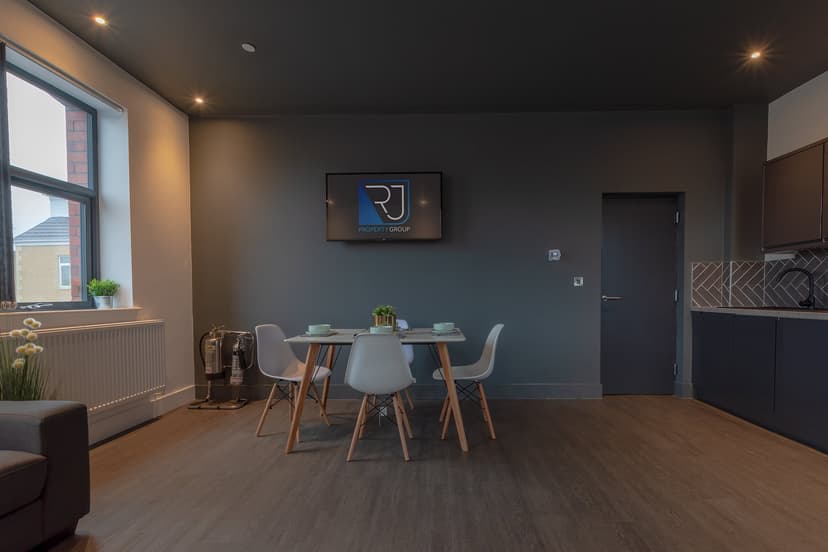 111 Fabian Way, The Vale Of Neath - Image 2