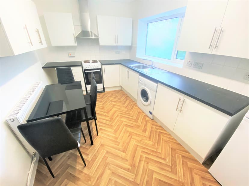 1b  Mirador Crescent - Image 3