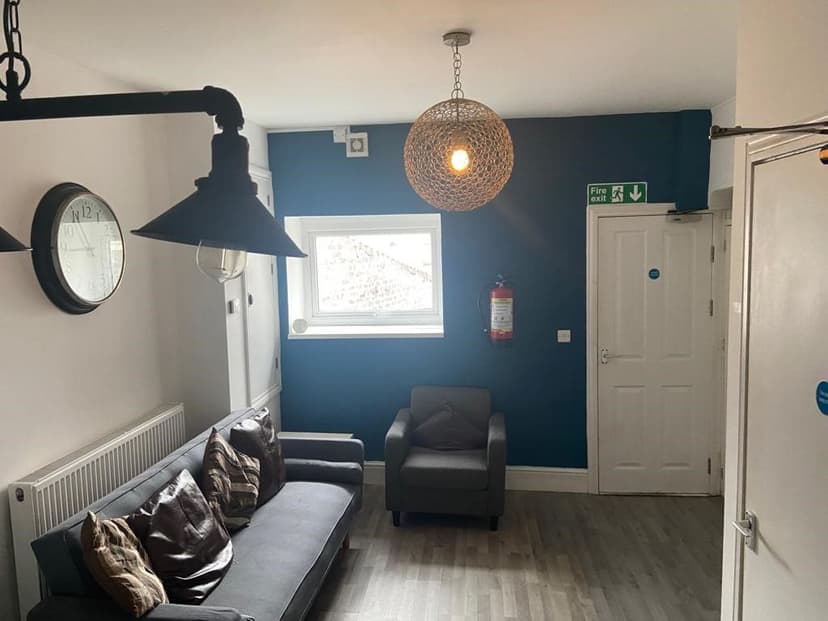 24 Danygraig Road - Image 2