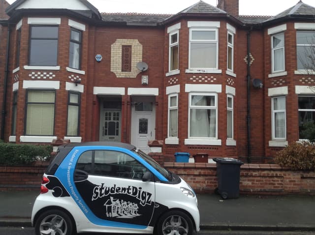 52 (double room, July) Langdale Road