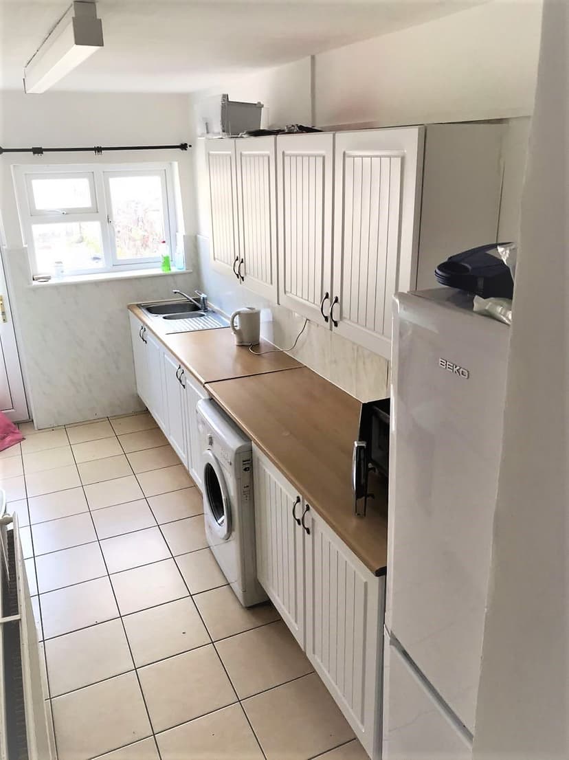 4 Rodney Street - Image 2