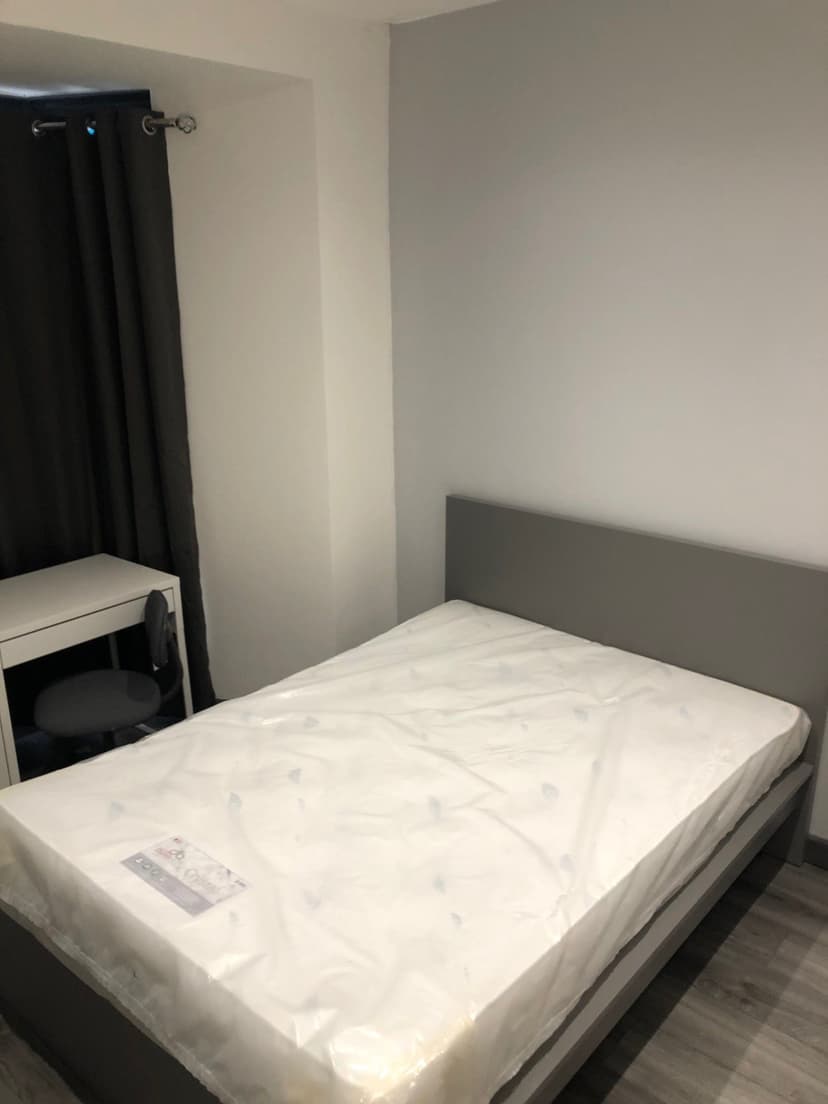 66 Pentreguinea Road - Image 6
