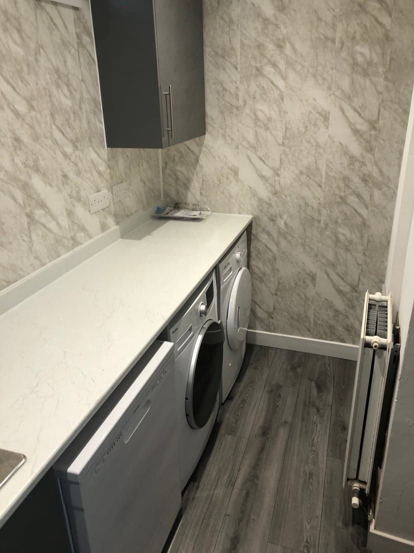 66 Pentreguinea Road - Image 2