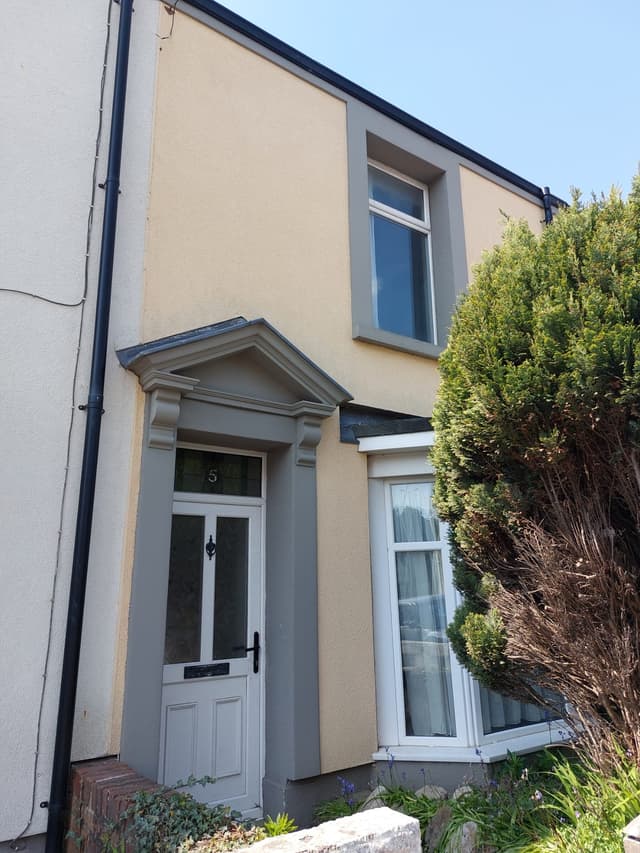 5 Argyle Street - Image 1