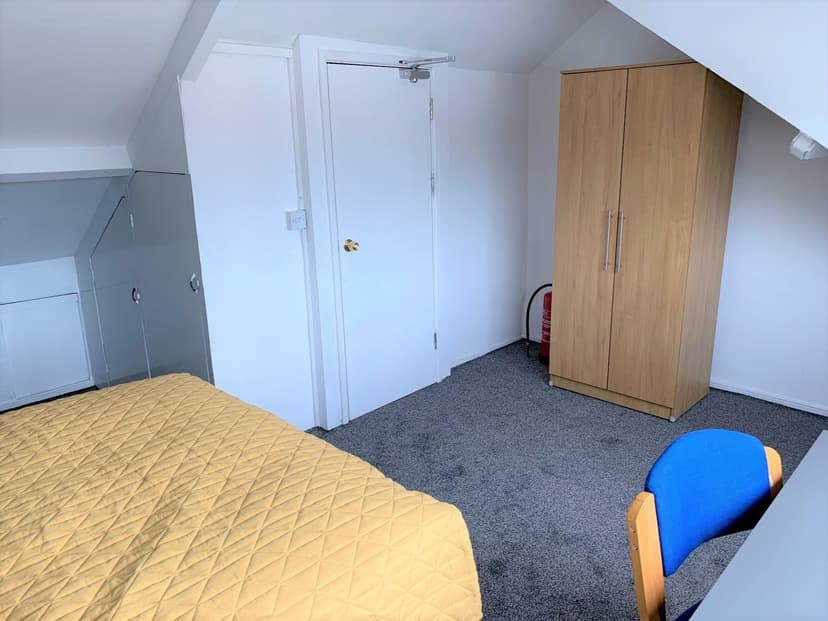 3 Russell Street - Image 6