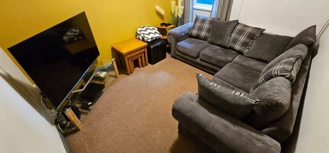 66 Wern Terrace - Image 4