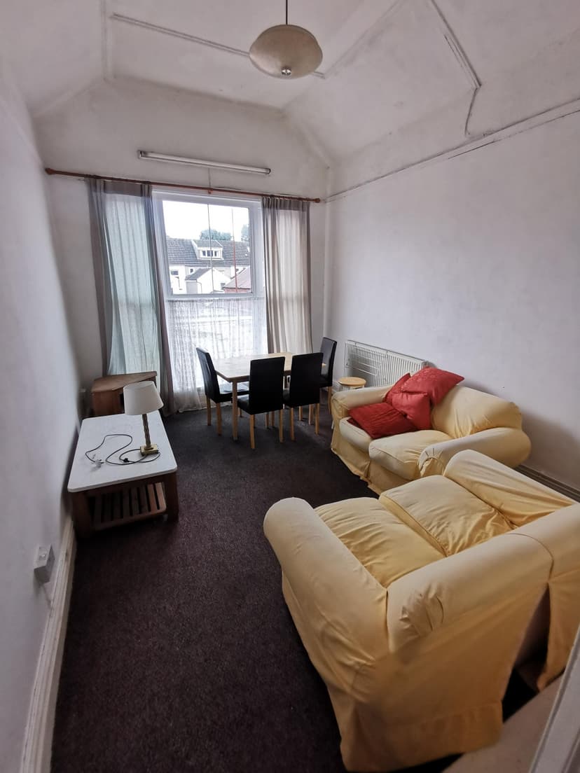 23a King Edwards Road - Image 1