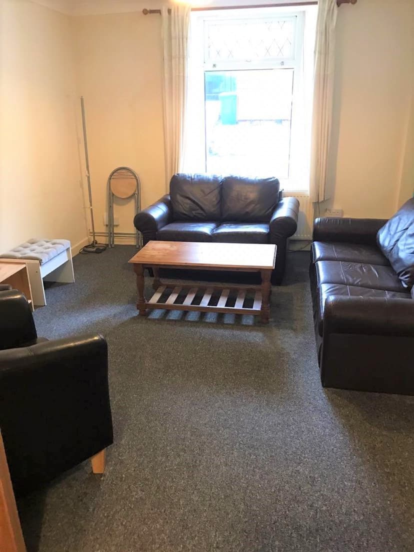 155 St Helens Avenue - Image 3