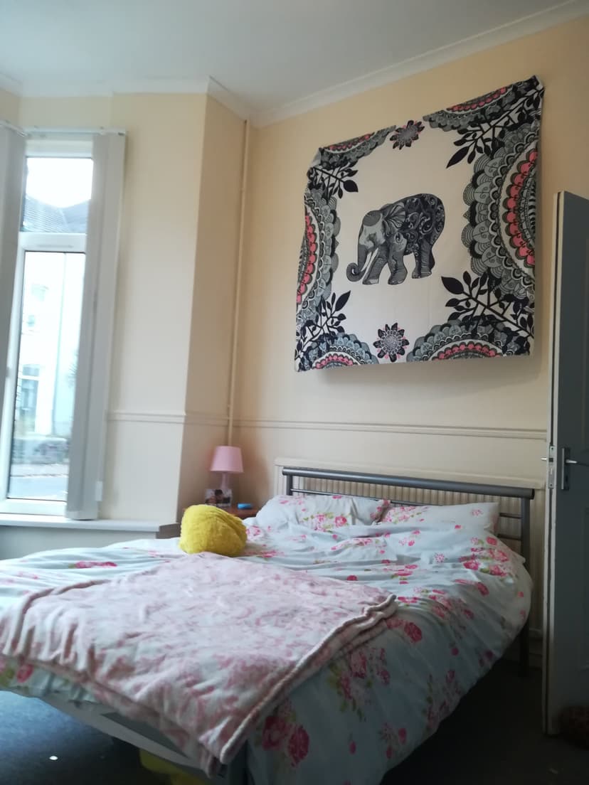 30 Gwydr Crescent - Image 15