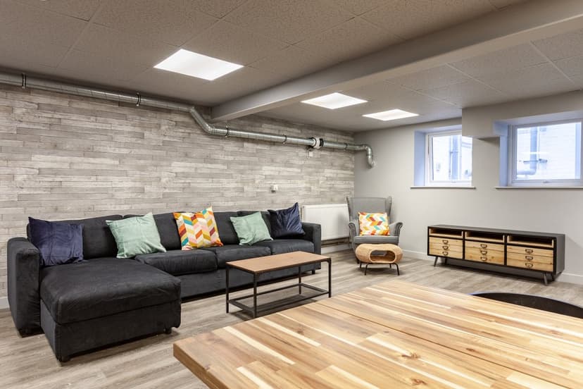 Apt 22 St Marys Square - Image 9