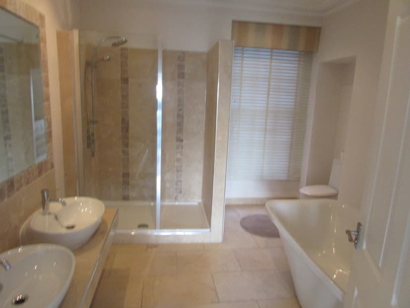 8 Heathfield - Image 3