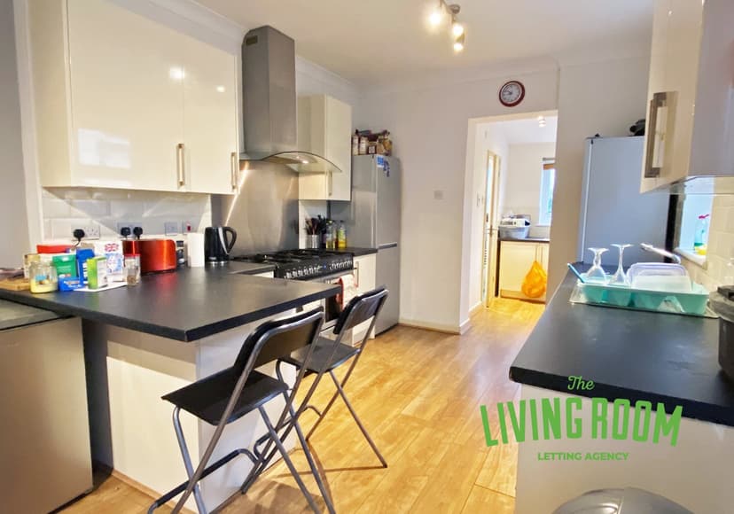 176 Mackintosh Place - Image 6