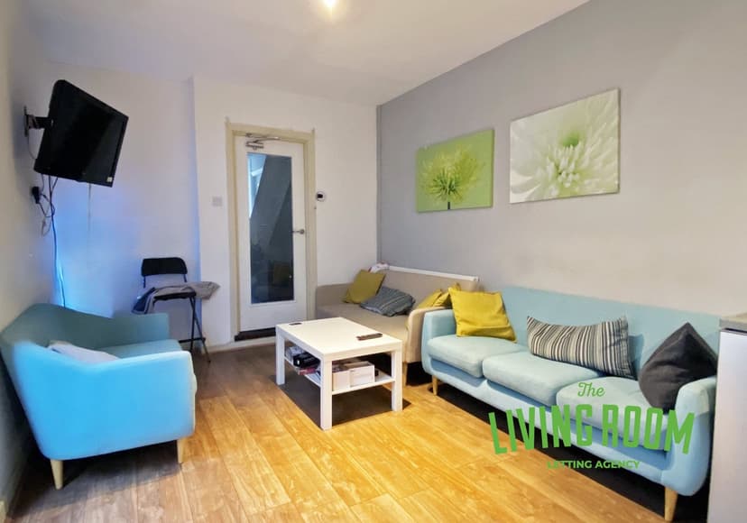 176 Mackintosh Place - Image 3