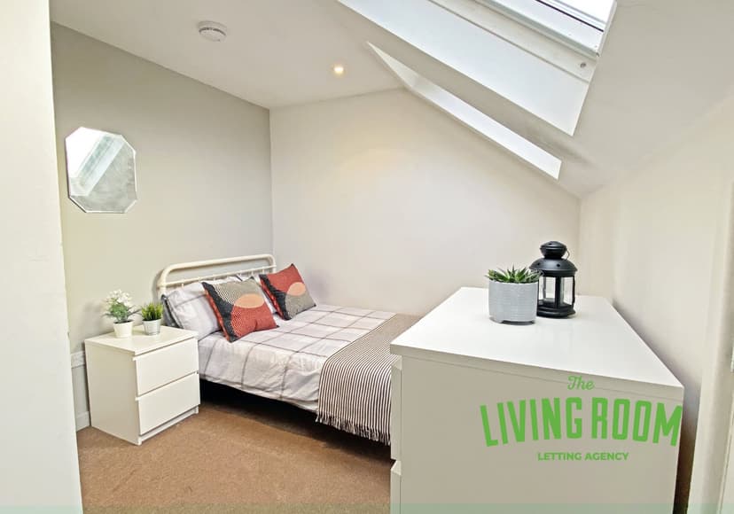 176 Mackintosh Place - Image 7