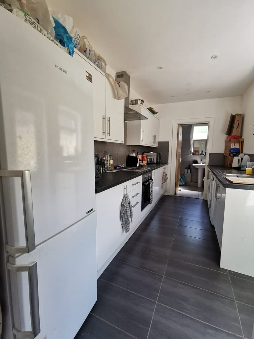 69 Western Street - Image 5