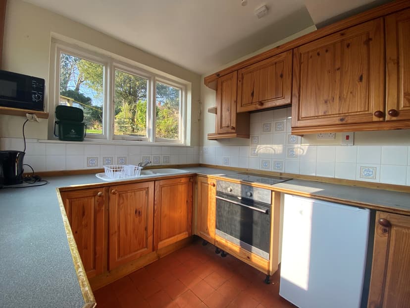 27 Parc Wern Road - Image 2