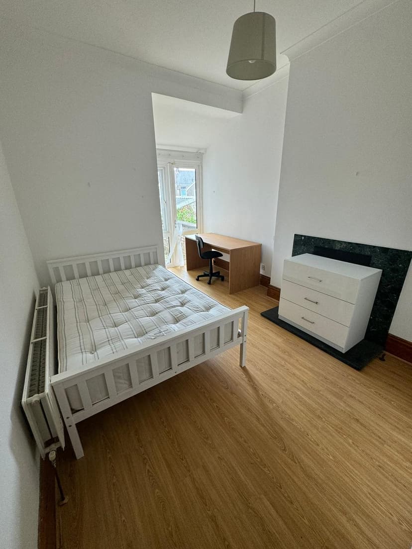 65 Glanbrydan Avenue - Image 7