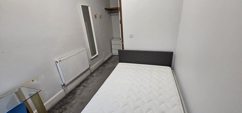 35 King Edwards Road - Image 3