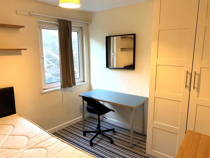 117 King Edwards Road - Image 3