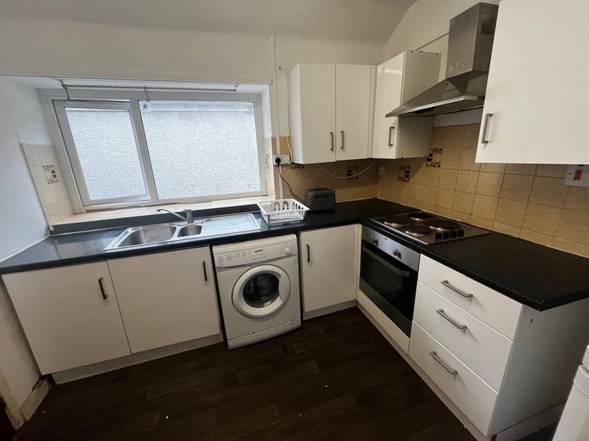 86b Hanover Street - Image 2