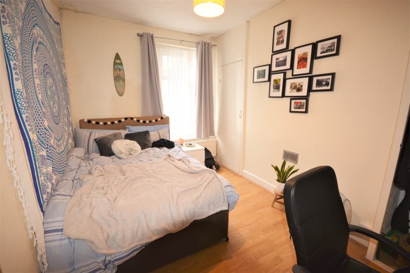 48 St Helens Avenue - Image 4