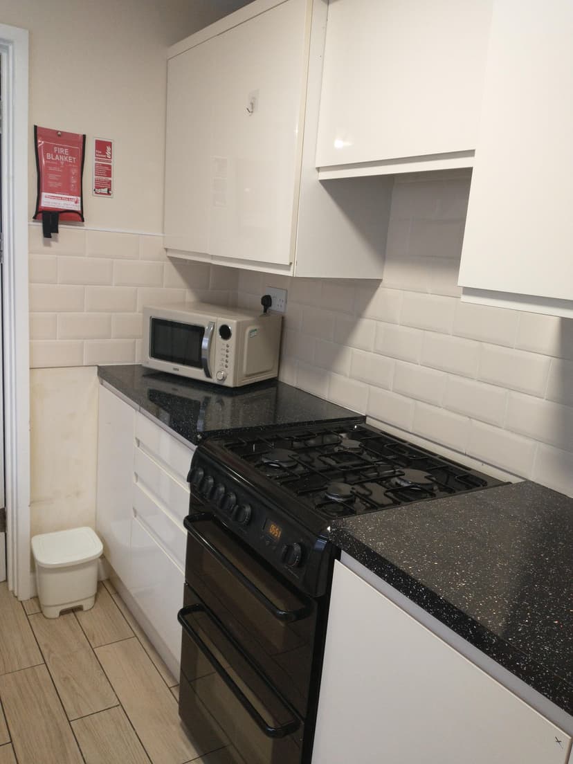 44 Sebastopol Street - Image 4