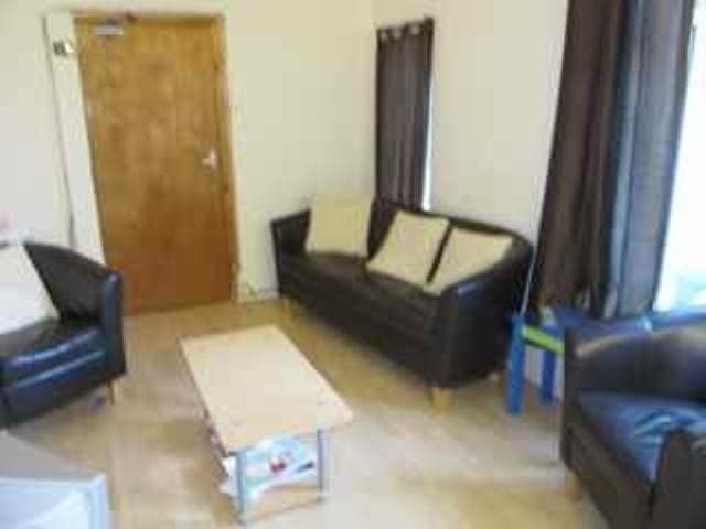 127 St Helens Avenue - Image 2