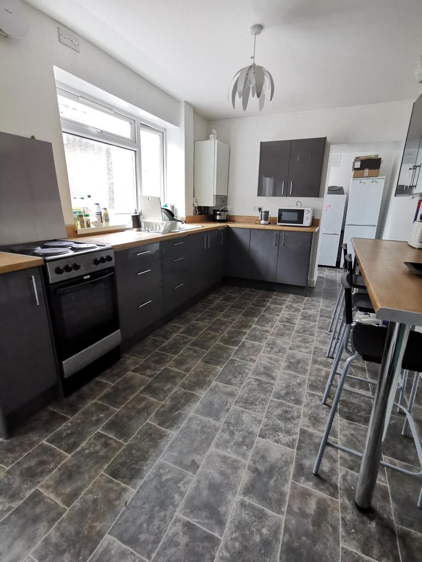 114 Western Street - Image 1