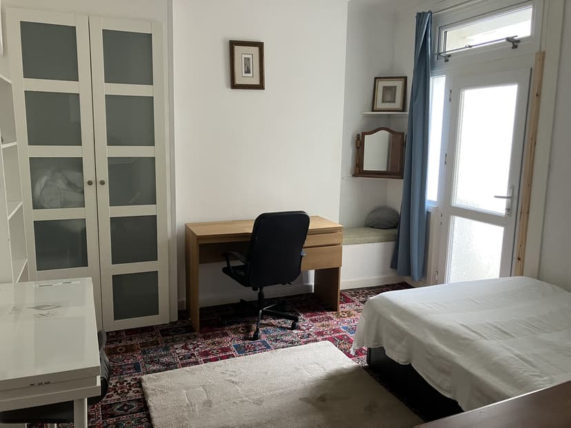 119 Port Tennant Rd - Image 8