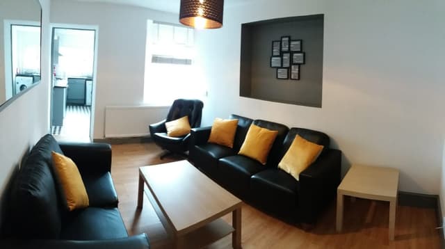63 Norfolk Street - Image 2