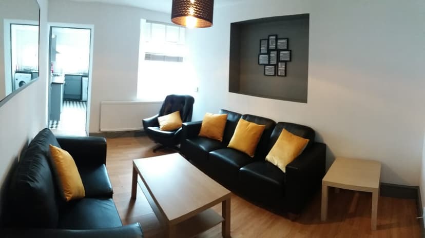 63 Norfolk Street - Image 2