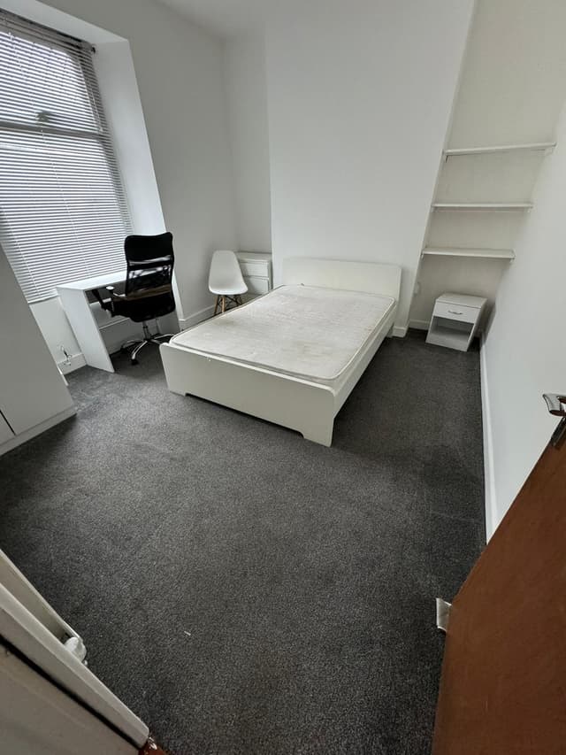 6 Lewis Street - Image 5